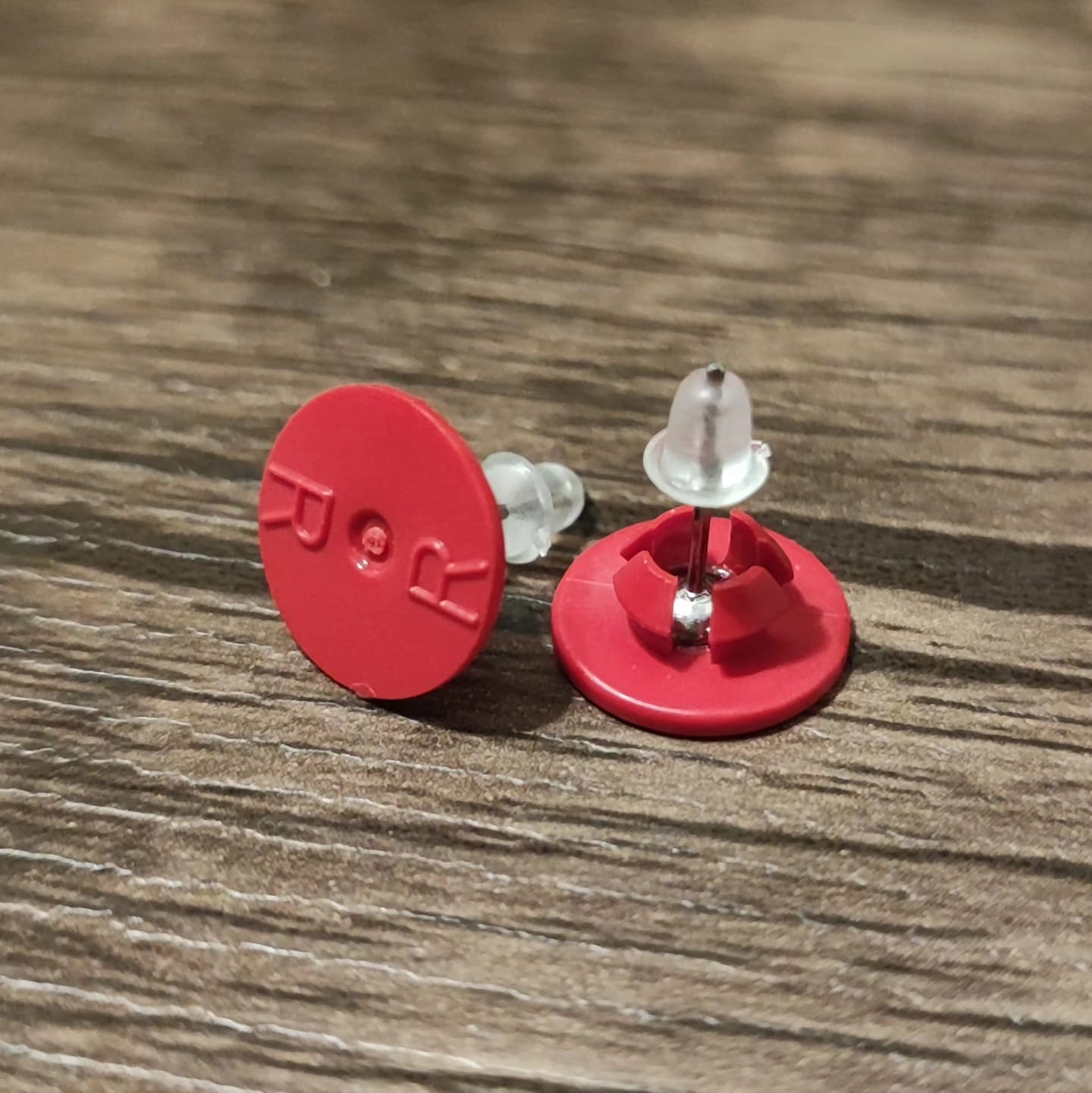 umatic earrings